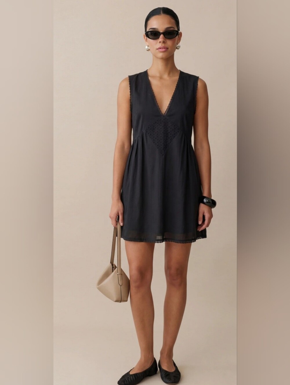 Kourt Tatiana Sleeveless Black V-Neck Mini Dress Retail $172